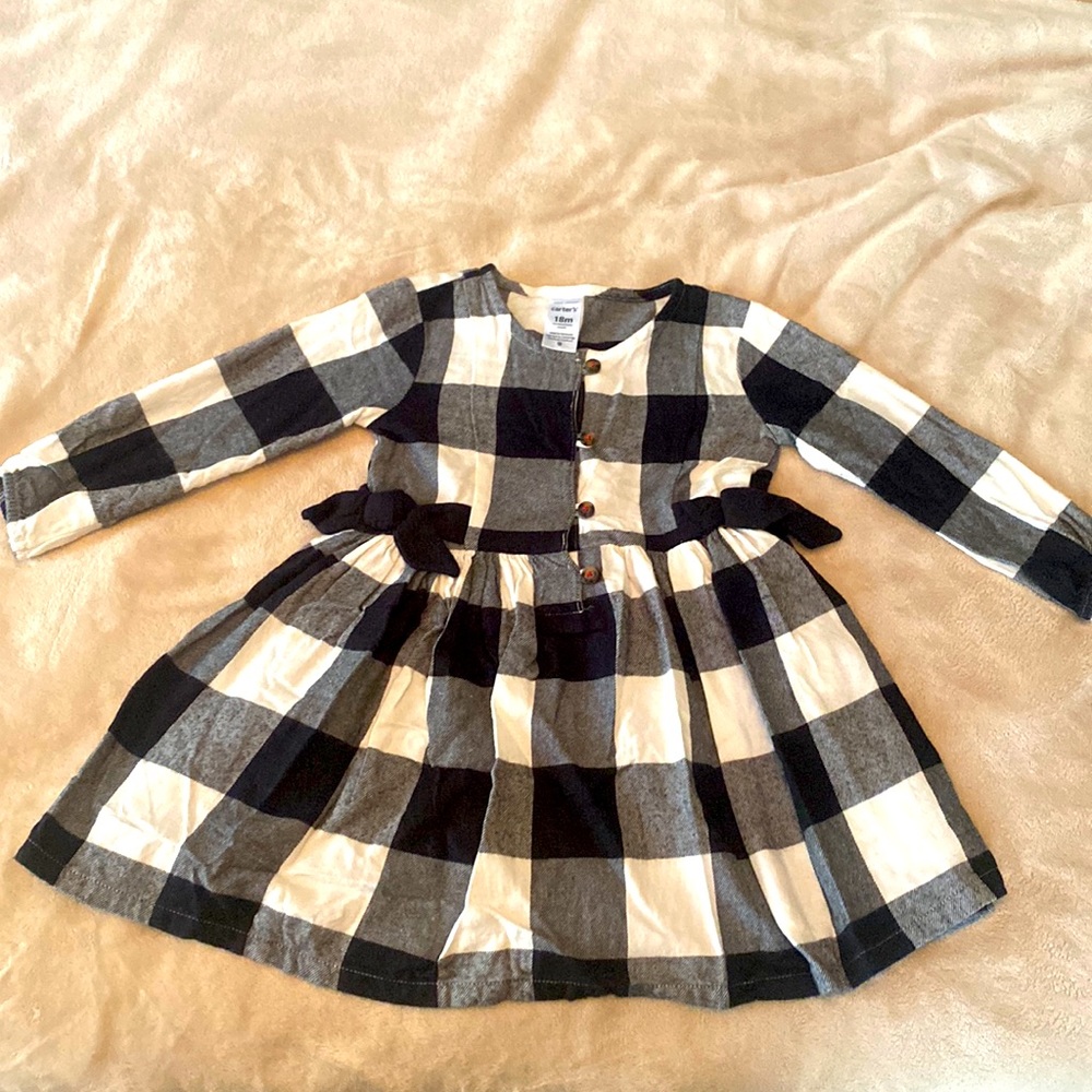 Carter’s 18M Christmas dress 🖤🤍🎅🏼